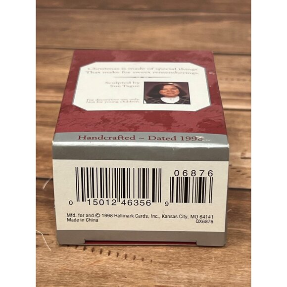 1998 HALLMARK KEEPSAKE ORNAMENT QX6876 SWEET REMEMBERINGS CANDY CANE LITTLE GIRL - Picture 4 of 8